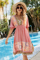 Robe bohème à col en V et lien dans le dos